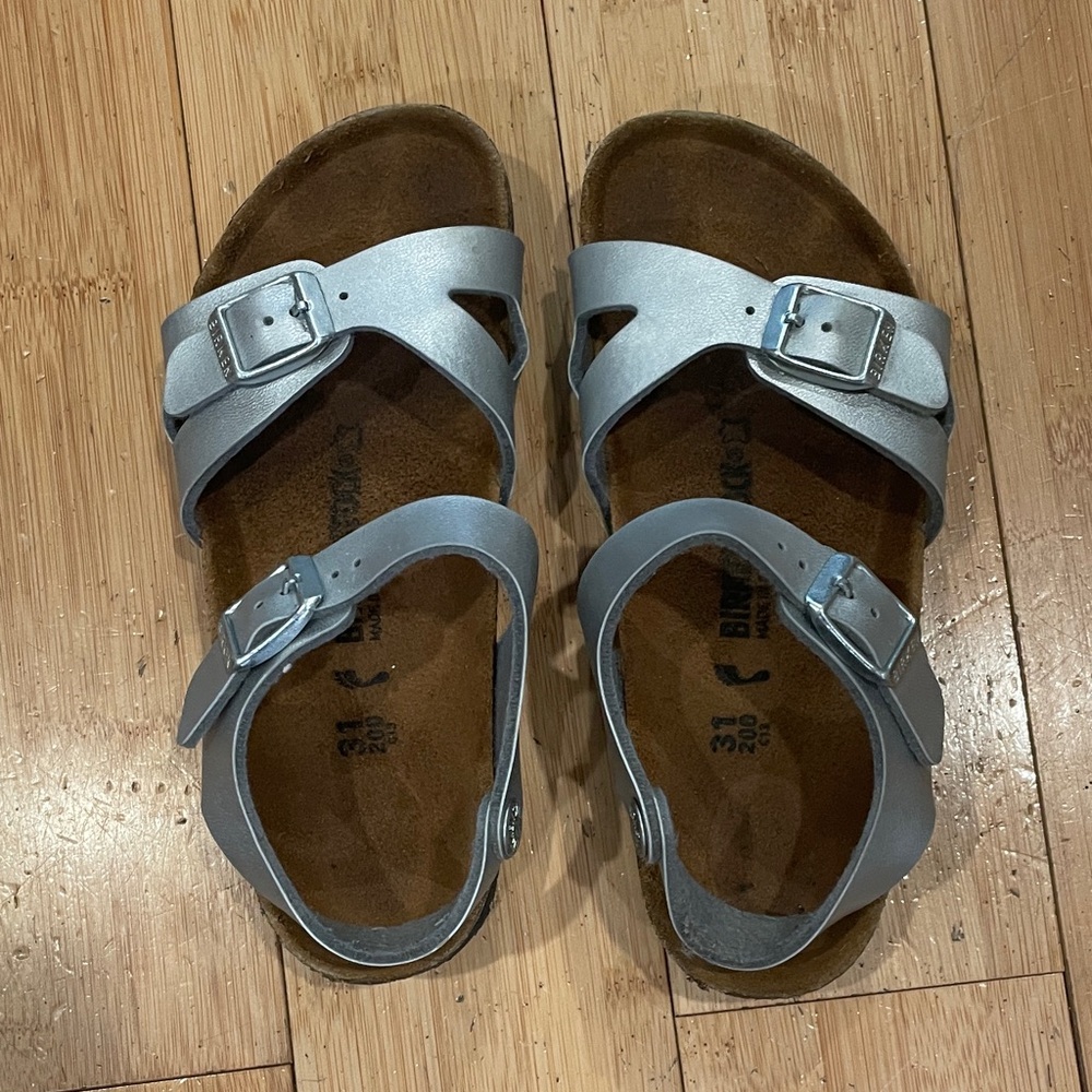 Birkenstock Kids Metallic Silver Double Buckle Sandals size 13.5 / 31